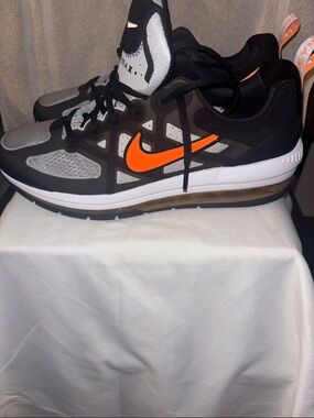 Men’s Nike Air Max Genome in Black/Grey Fog/White/Total Orange